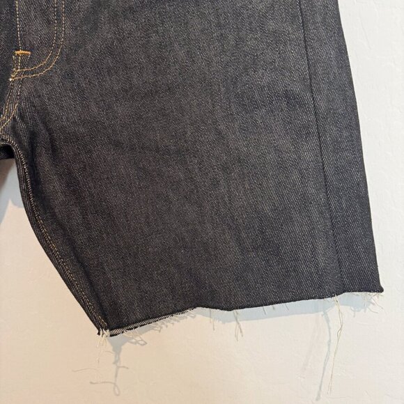 Levi’s Denim 501 Cutoff Bermuda Jean Shorts Jorts Modest Casual Dark Wash 31 - Picture 2 of 7